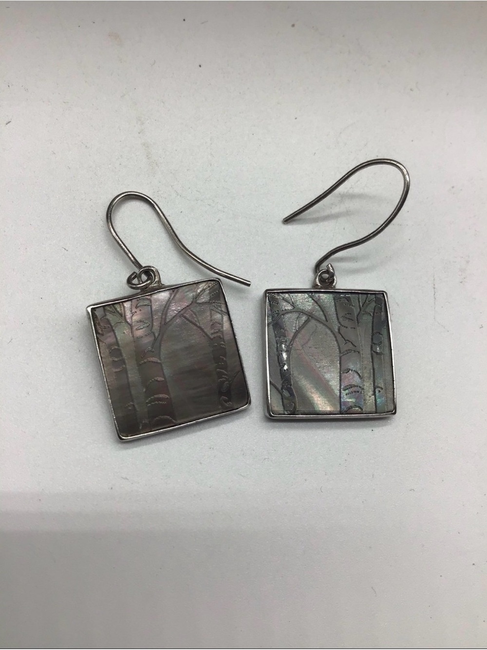 Rare Vintage Pastel MOP Earrings - Picture 3 of 6